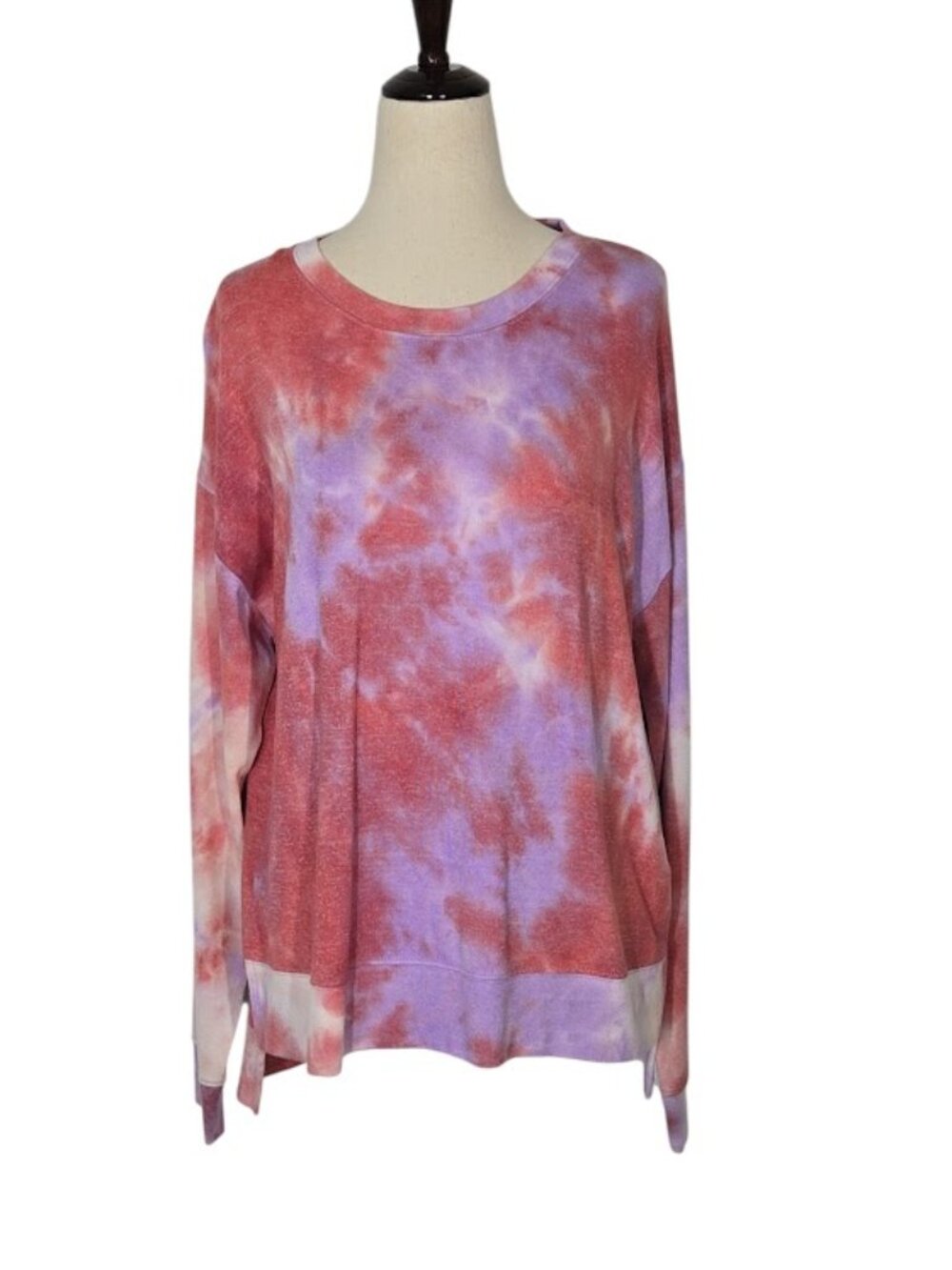 BP Women’s Veronica Tie-Dye Knit Top Size S Red Purple Long Sleeve Side Slit EUC